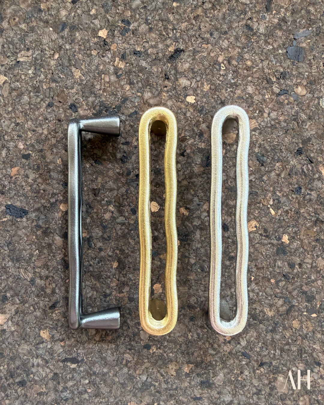 Lia Handle