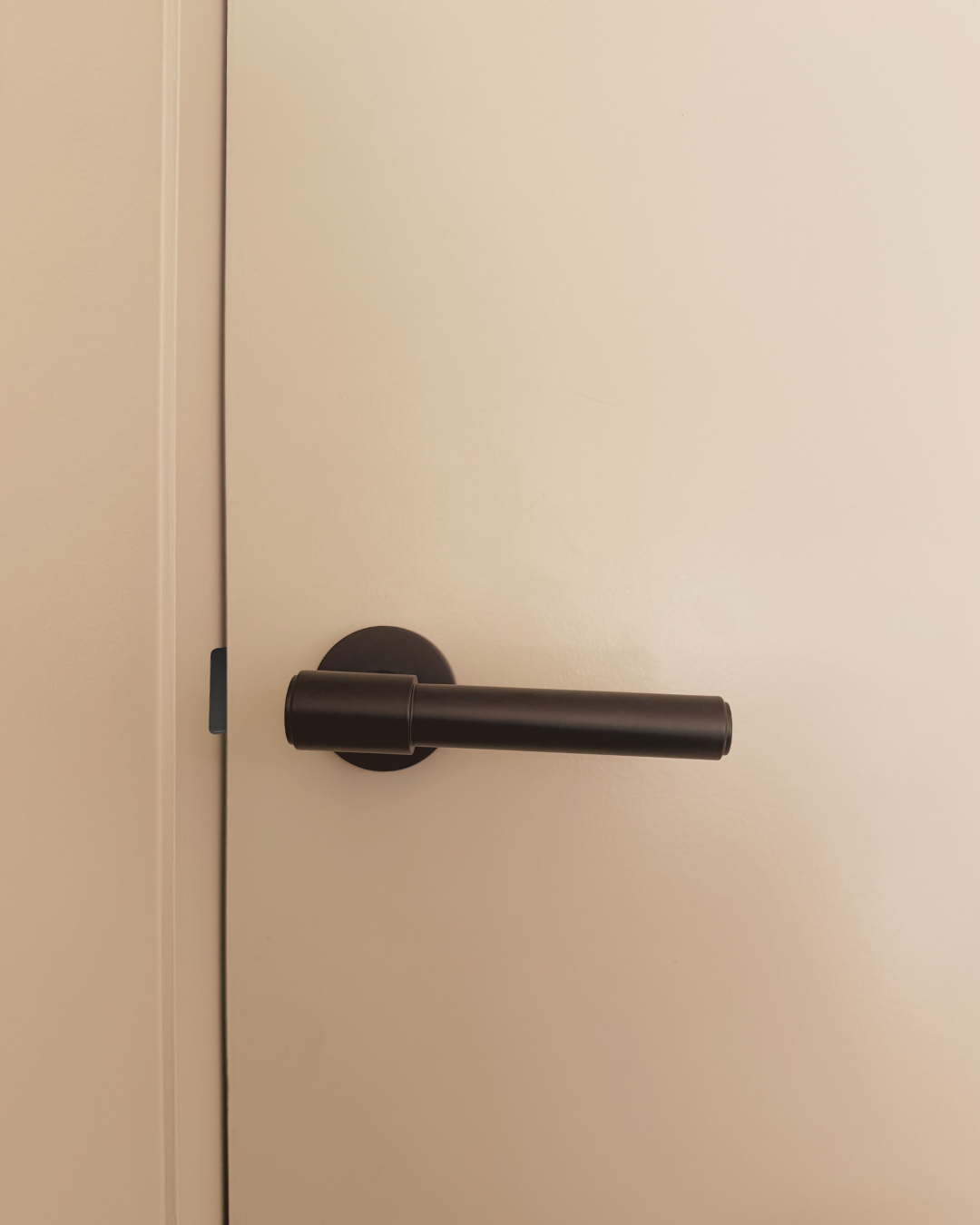 Blume Door Handle