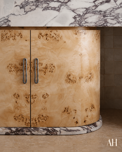 Lia Handle