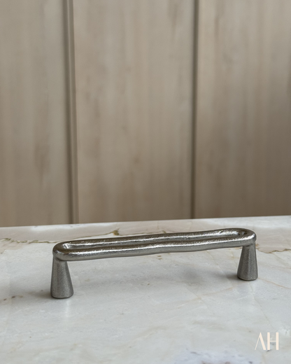 Lia Handle
