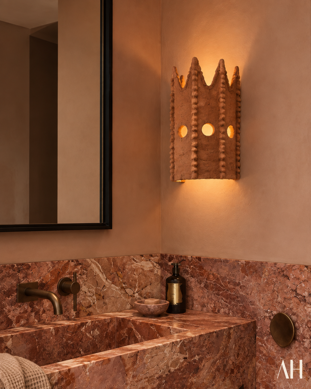 The Royal Sconce