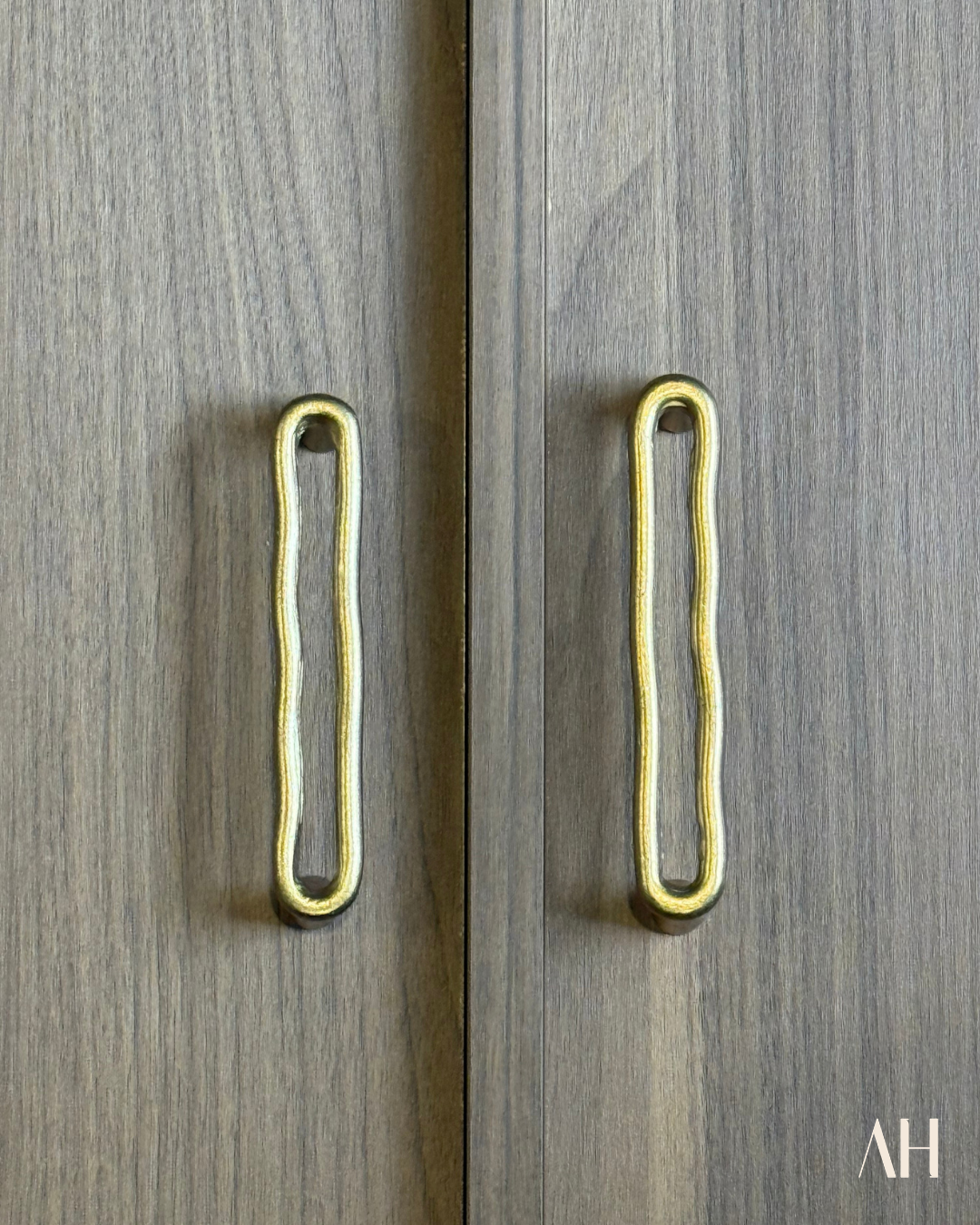 Lia Handle