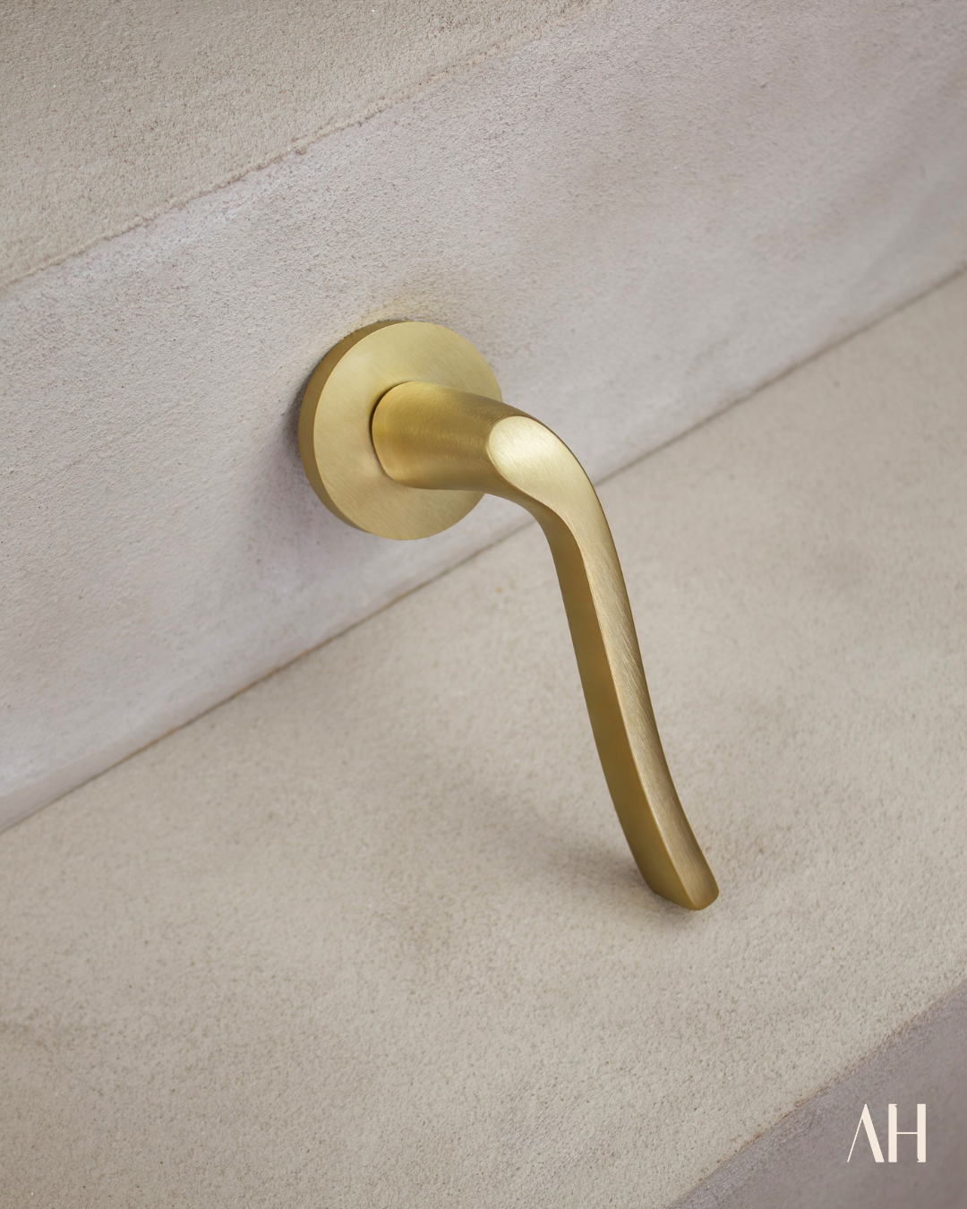 Nina Door Handle