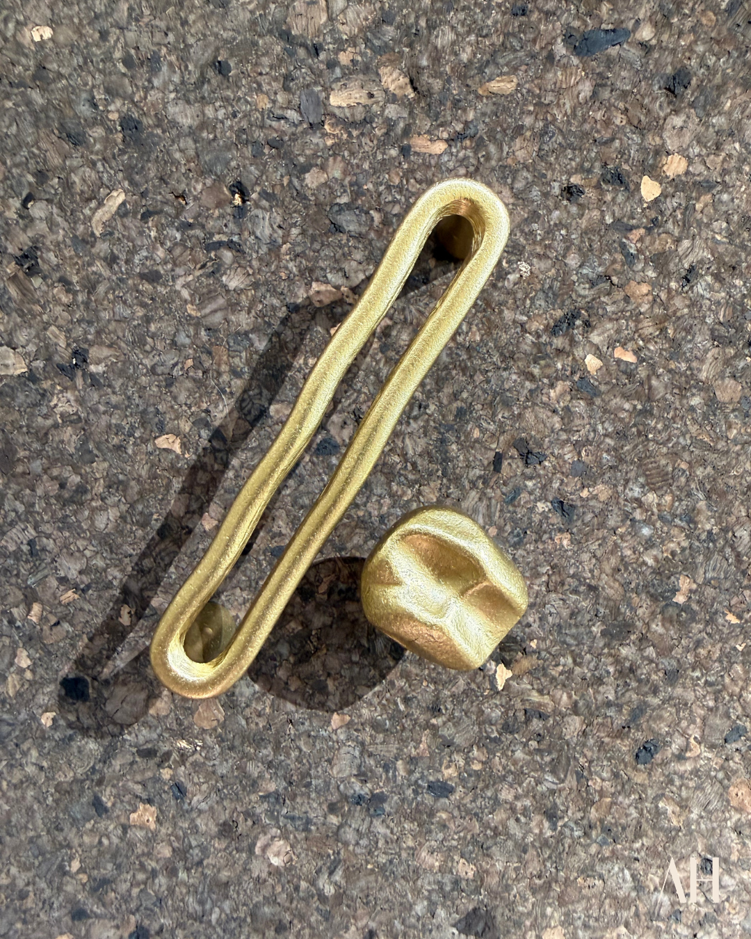 Lia Handle