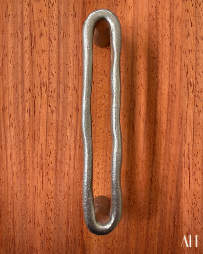 Lia Handle